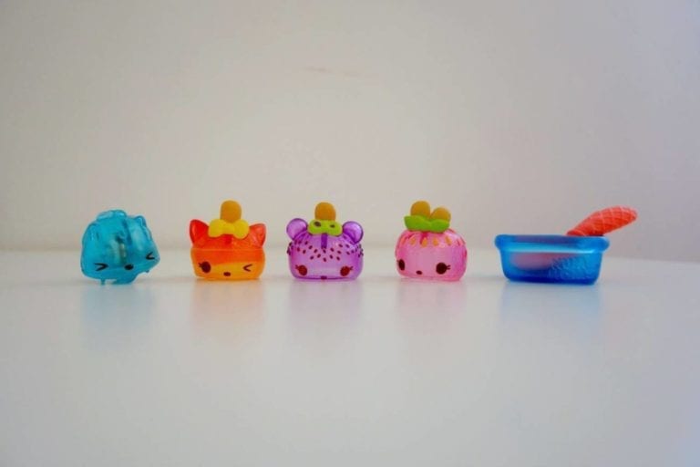num noms review