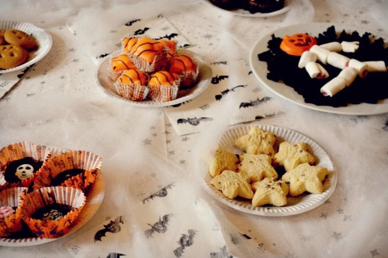 5 Easy DIY Halloween Decoration Ideas for Your Home