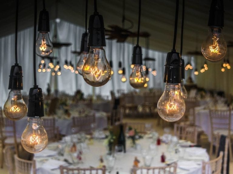5 Factors to Consider Before Choosing a Wedding Venue