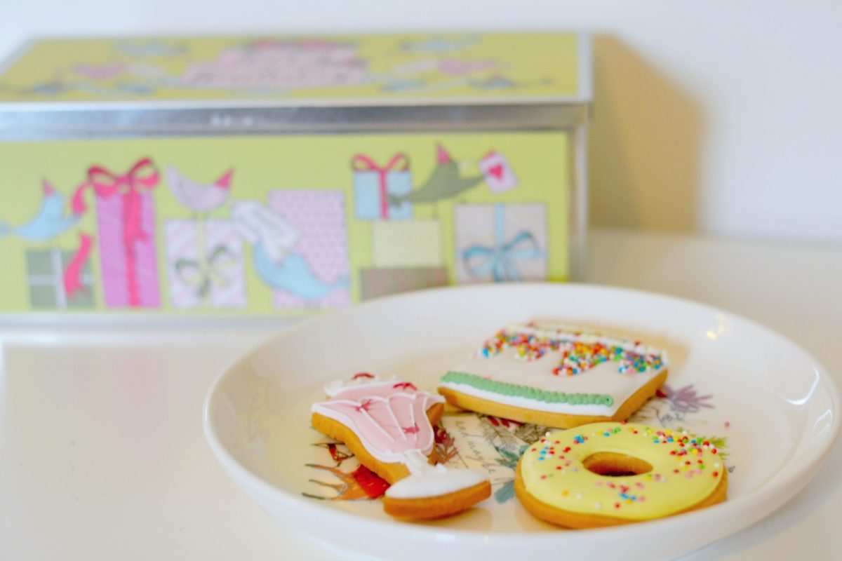 Biscuiteers: Hand-Iced Gifts for Every Occasion | A Review