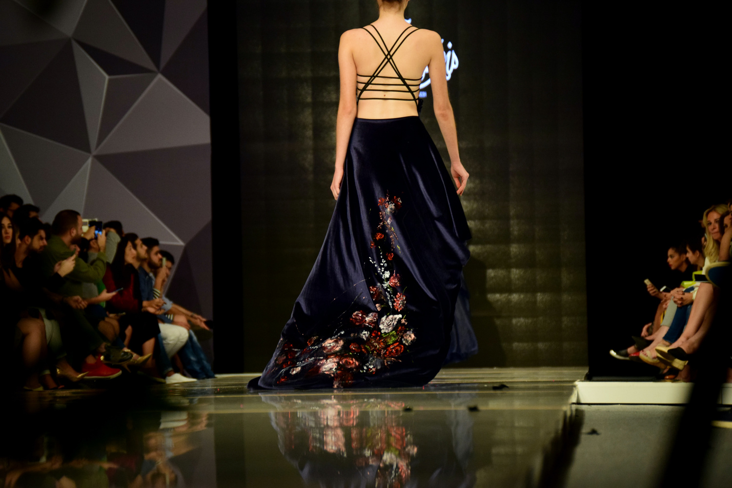 4 Ways to Keep Up With Fashion Trends