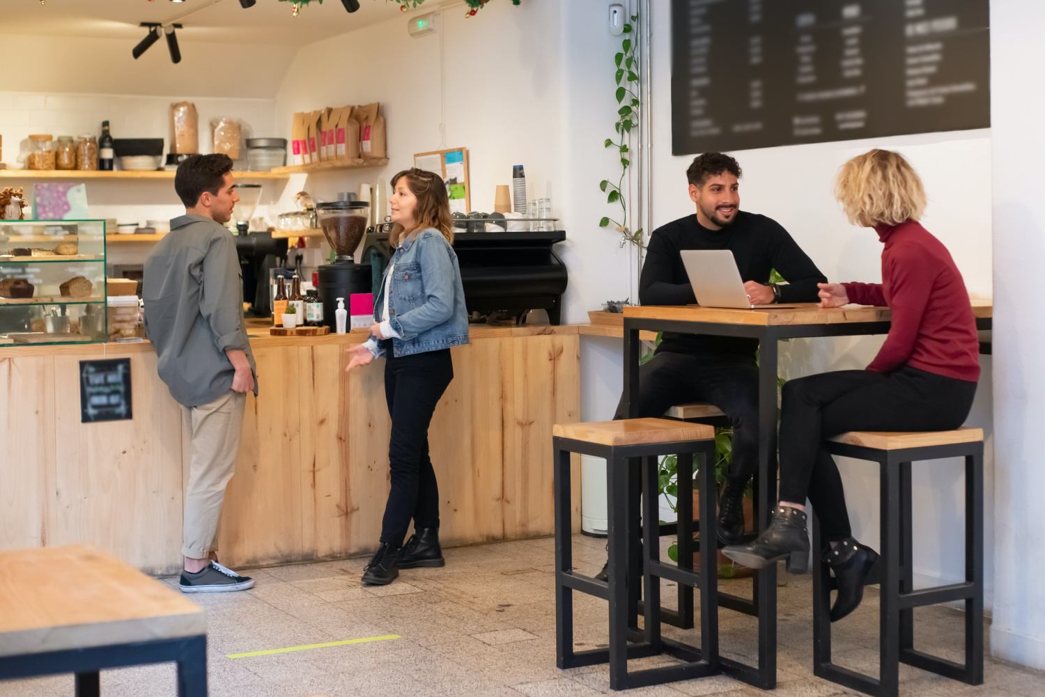 The Best Ways For Business Owners to Give Back to Their Customers